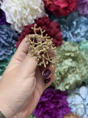 Broche coral mediano